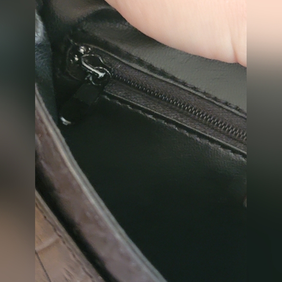 Bally Vintage Small Leather Cross Body Bag - Picture 12 of 15